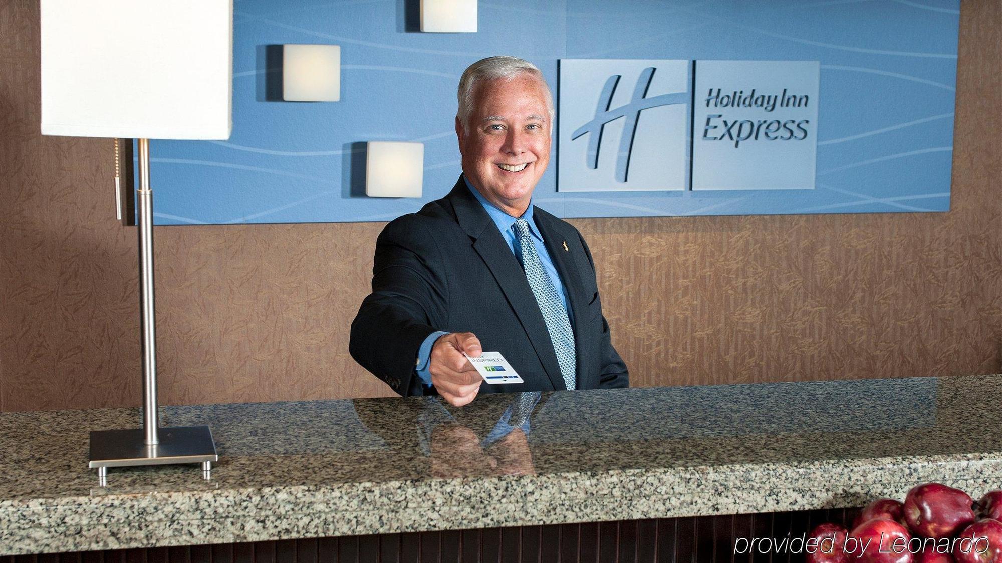 Fairfield By Marriott Inn & Suites Herndon Reston Exterior photo